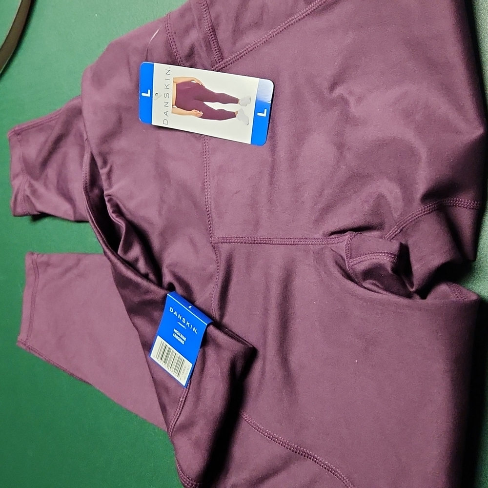 Danskin, Large, Leggings with Pockets, NWT, Plum Color